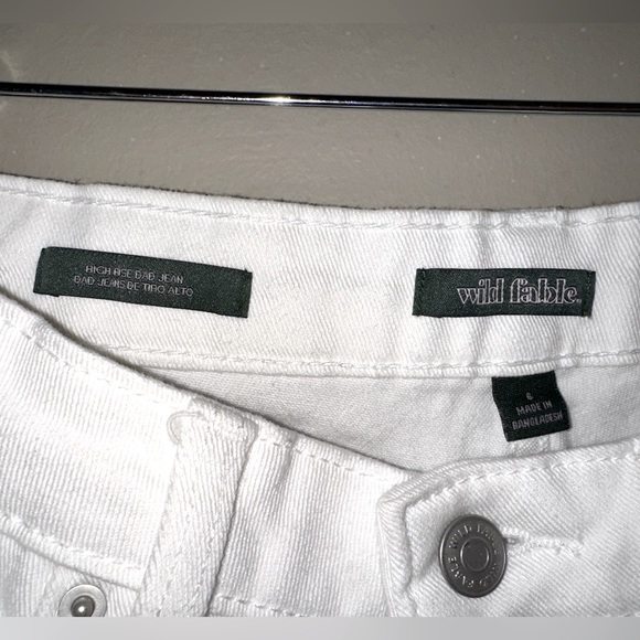 White, Wild Fable ripped high rise dad jean. Size 6 - Picture 2 of 3